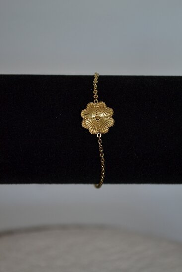 Gold flower bracelet