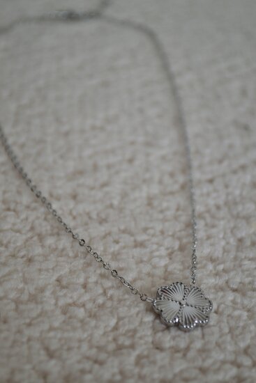 Necklace flower silver