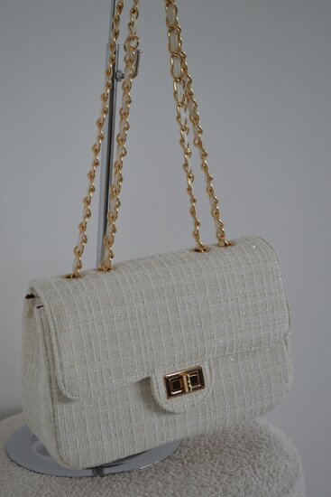 Chic white bag