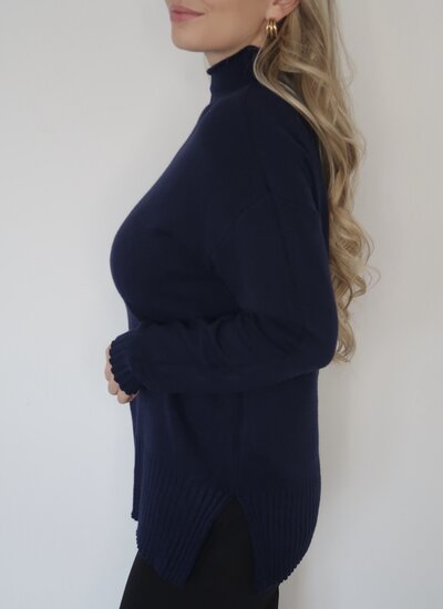 Dark blue sweater